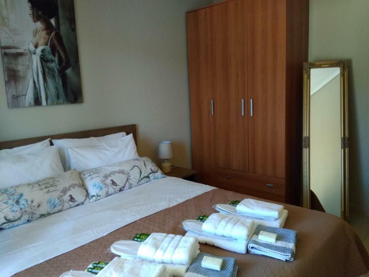 Iris Deluxe Suites 1 Кавала Экстерьер фото